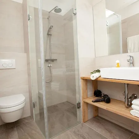 Polo & Apartamento Podstrana