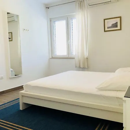 Apartamento Polo & *